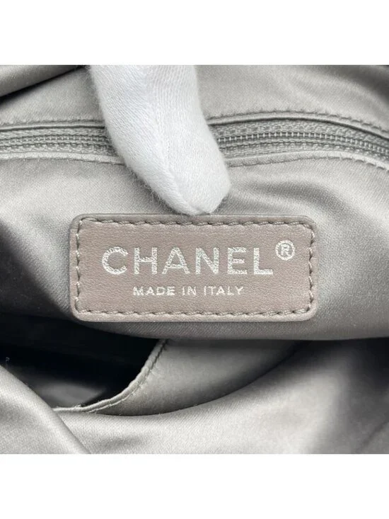 Chanel Handbag Camellia Quilted Bow-ring Bag Shoulder Chain - Picture 6 of 10